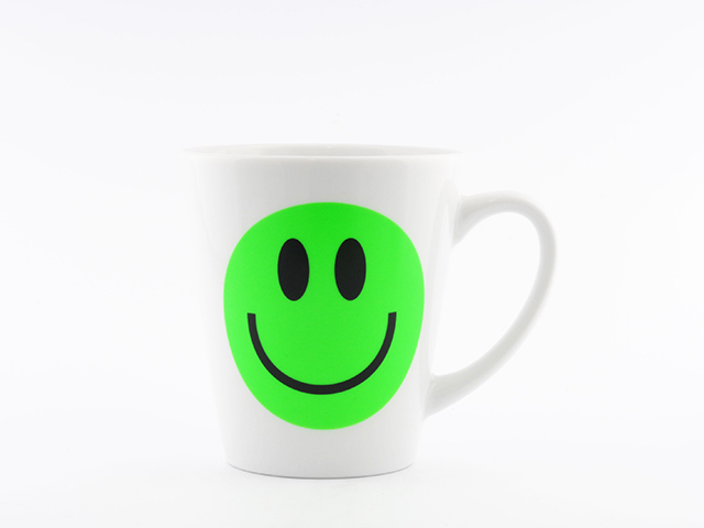 Neonfarben Aufdruck Logodruck Pantone-Farben HKS Farben Farbgetreu Druck auf Tasse Porzellan Werbetassen mit Tassendruck, graviert oder speziell bedruckt - bei der Veredelung gibt es keine Grenzen - ihr Hersteller die Sympathie Company